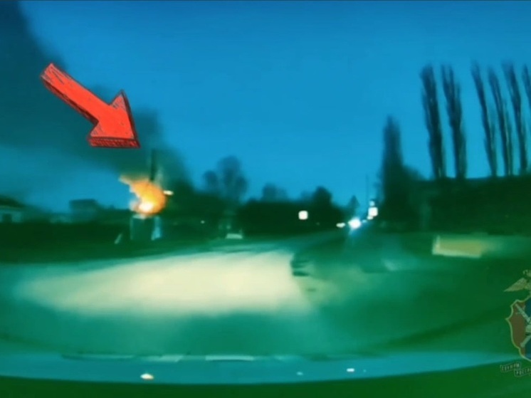 В Воронежской области сотрудники ГАИ спасли женщину из горящего дома