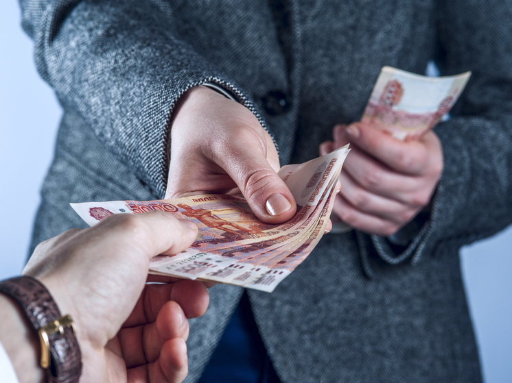 Житель Северодвинска отправится в колонию за взятку полицейскому