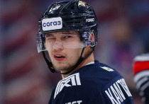 Во время этой декабрьской паузы в чемпионате КХЛ, «МК-Спорт» удалось пообщаться с главным открытием этого сезона, лучшим снайпером «регулярки», 21-летним нападающим магнитогорского «Металлурга» Романом Канцеровым