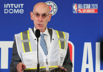 Баскетбольной Евролиге приготовиться. Начинается война, в которой европейскому баскетболу грозит передел. Уже давно общим местом стало вялотекущее противостояние с Международной федерацией баскетбола (FIBA). Но на горизонте появился куда более мощный оппонент – Национальная баскетбольная ассоциация (НБА). Что будет в результате этого столкновения, и к чему это приведет в рамках развития мирового баскетбола? Об этом остается только гадать на кофейной гуще. Что ж, давайте погадаем. 