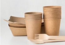 Новое исследование испанских учёных выявило скрытую опасность в биоразлагаемой посуде, которая позиционируется как экологичная альтернатива пластику