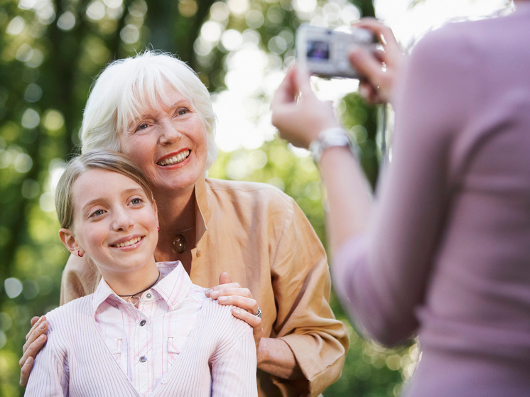 Британские учёные выяснили, что «эффект возрастной пристрастности» работает асимметрично