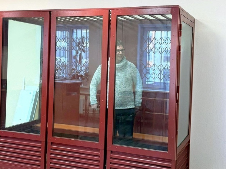 Заключили под стражу екатеринбургского адвоката Романа Качанова