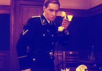 Накануне открытия в сквере у входа киностудии им. Горького памятника создателям культового телефильма "Семнадцать мгновений весны" в Москве прошла специальная пресс-конференция