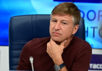 Олимпийский чемпион 2002 года и четырёхкратный чемпион мира Алексей Ягудин в эфире шоу «Каток» обозначил тревожную тенденцию: «На мой взгляд, произошла стагнация и, может быть, даже и деградация в нашем женском одиночном фигурном катании». Эта оценка, прозвучавшая из уст одного из самых авторитетных представителей российского фигурного катания — тревожный сигнал для дисциплины, которая ещё недавно считалась визитной карточкой российской школы.