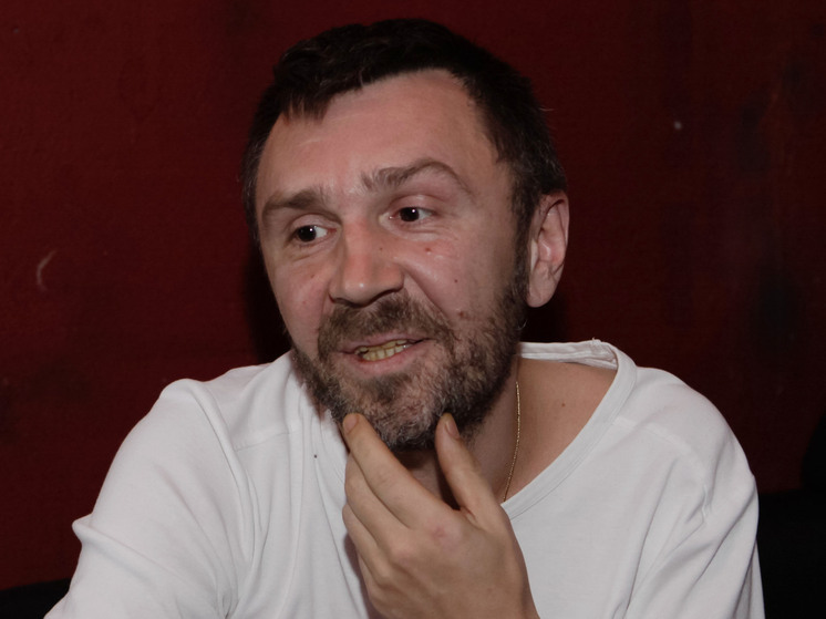 Super: лидером по стоимости за выступление на новогоднем корпоративе стал Сергей Шнуров