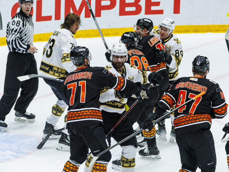 Долгая пауза, во время которой часть игроков с Дальнего Востока были вызваны на Матч всех звезд, подошла к концу, чемпионат, к радости уже немного заскучавших болельщиков, возобновился