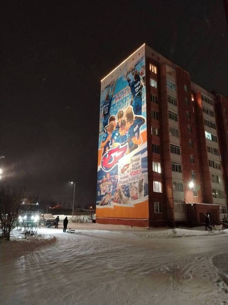 Архитектурная подсветка появилась на 25 домах в Новом Уренгое