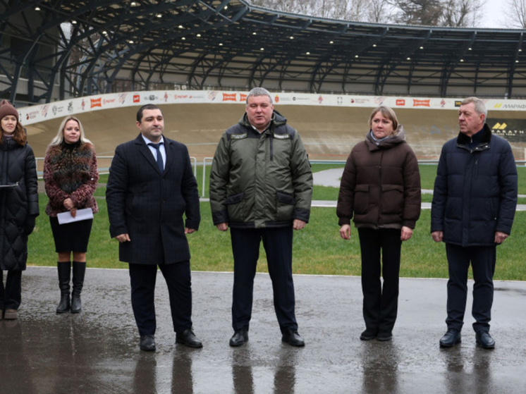 Беспалов вручил ключи от машин тульской школе олимпийского резерва