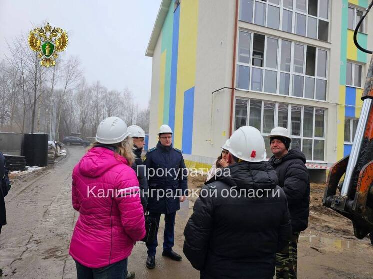 Прокуратура проверила стройку в Немане и нашла дефекты