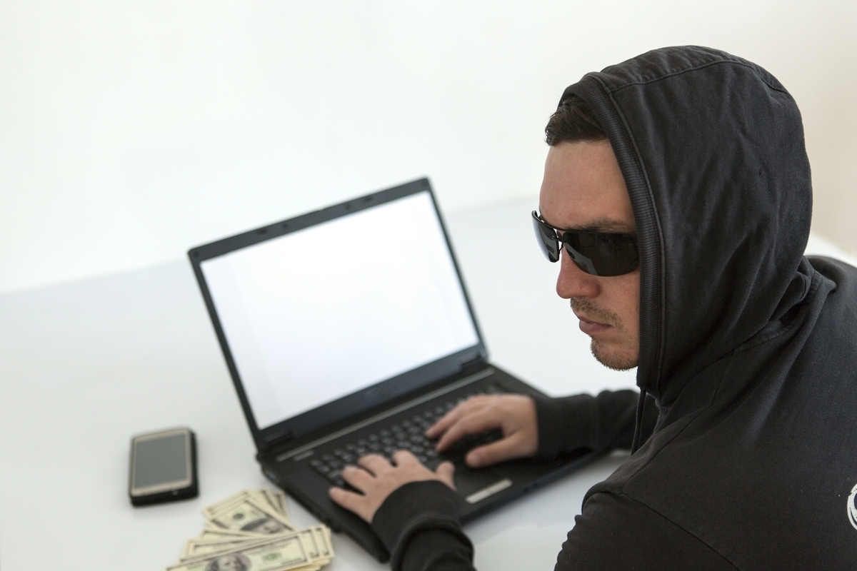 Россиянка отдала мошенникам несколько миллионов за несуществующий автомобиль