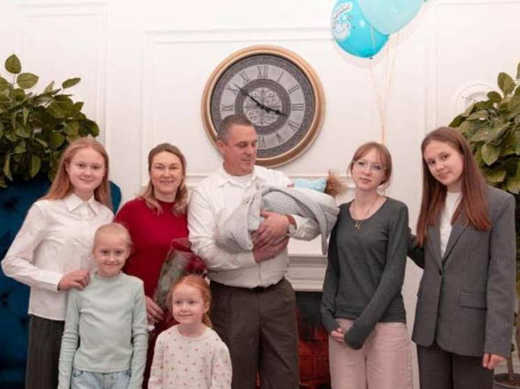 Мама семи дочек наконец родила сына в Щелкове