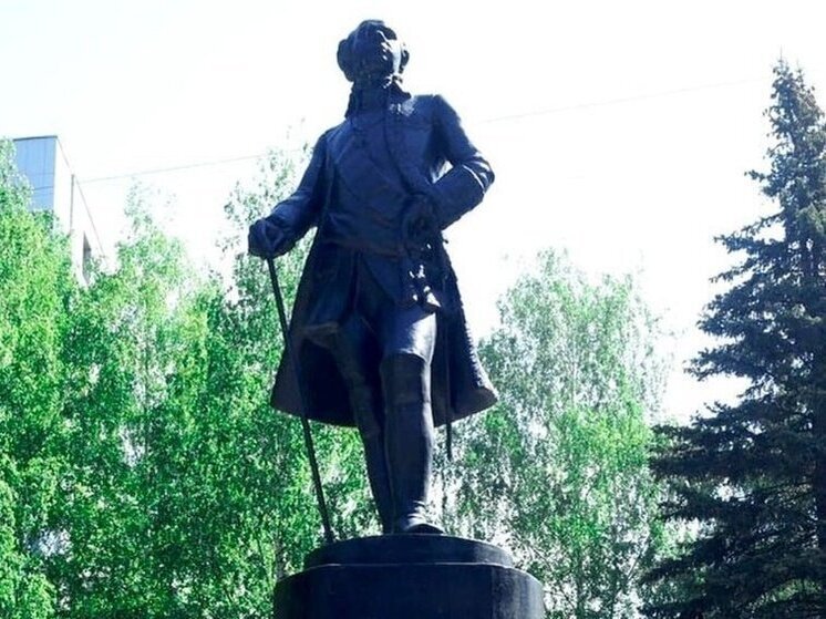 Известный ижевский искусствовед и историк Евгений Шумилов вновь выступил с публичной инициативой о переносе памятника графу Петру Шувалову