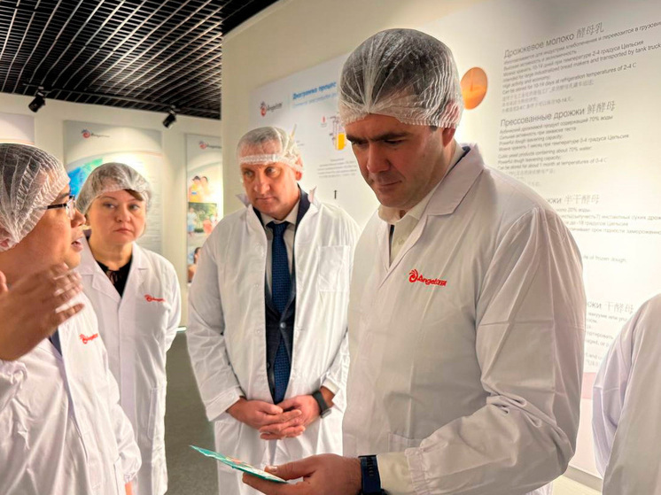 Заместитель Губернатора Липецкой области изучил производство дрожжей и «Энтеросгеля»