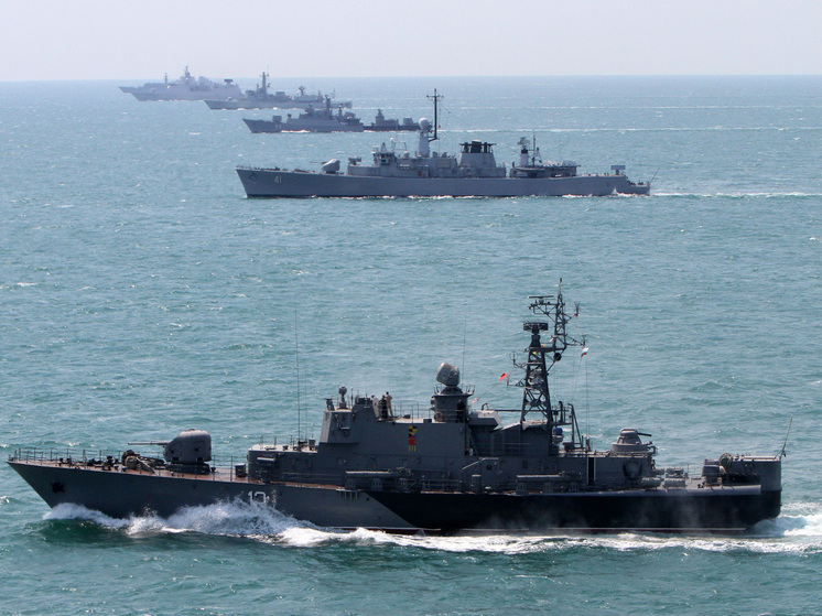 Четыре самолёта палубной авиации США подняты в воздух у берегов Венесуэлы