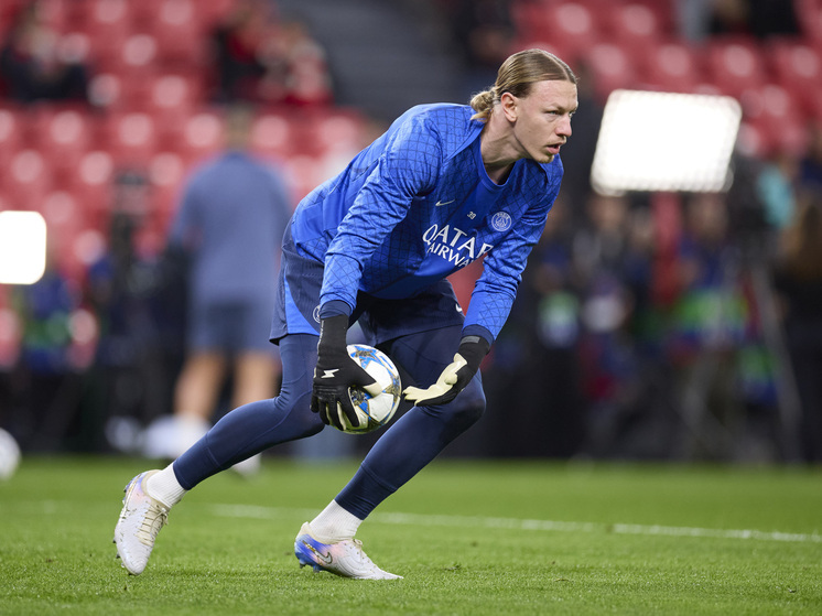 Матвей Сафонов отразил четыре пенальти и принес победу «ПСЖ»