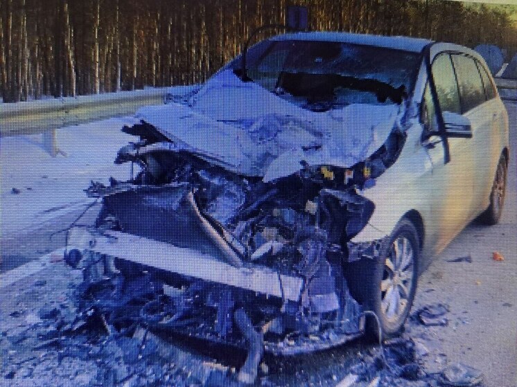 Два Mercedes-Benz столкнулись на федеральной трассе в Забайкалье