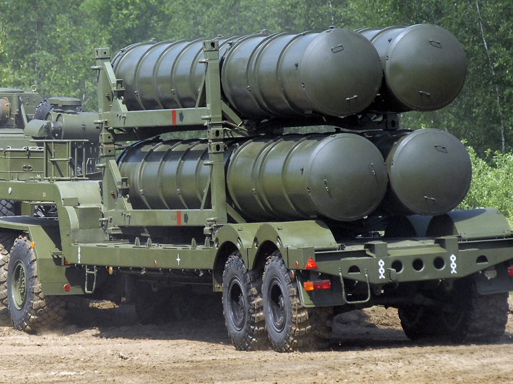 Bloomberg: Эрдоган предложил вернуть России зенитные комплексы С-400