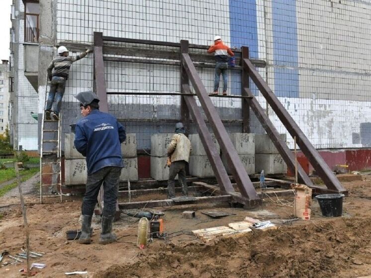 В Ярославле продолжает разваливаться девятиэтажка