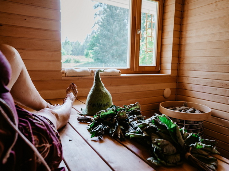 Банщики скрывают эту секретность: чем заменить кипяток при запаривании веника