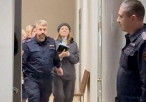17 декабря Ленинский районный суд Екатеринбурга заключил под стражу правозащитницу Ларису Захарову