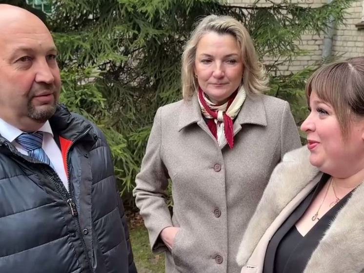 Глава калужского минздрава приехала в обнинскую КБ №8