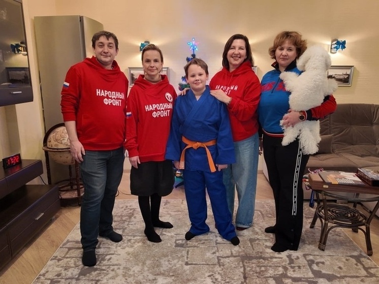 Красноярский школьник получил в подарок от Владимира Путина заветное синее кимоно