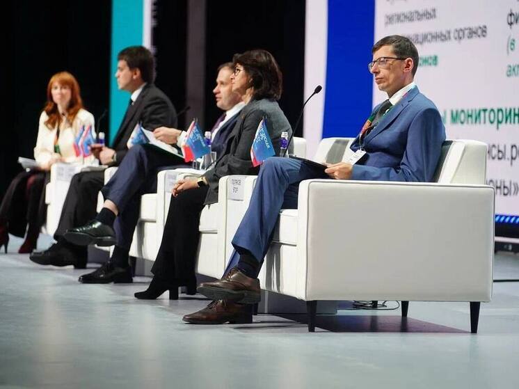 Банкиры рассказали об опыте работы по финансовой грамотности на всероссийской конференции в Красноярске