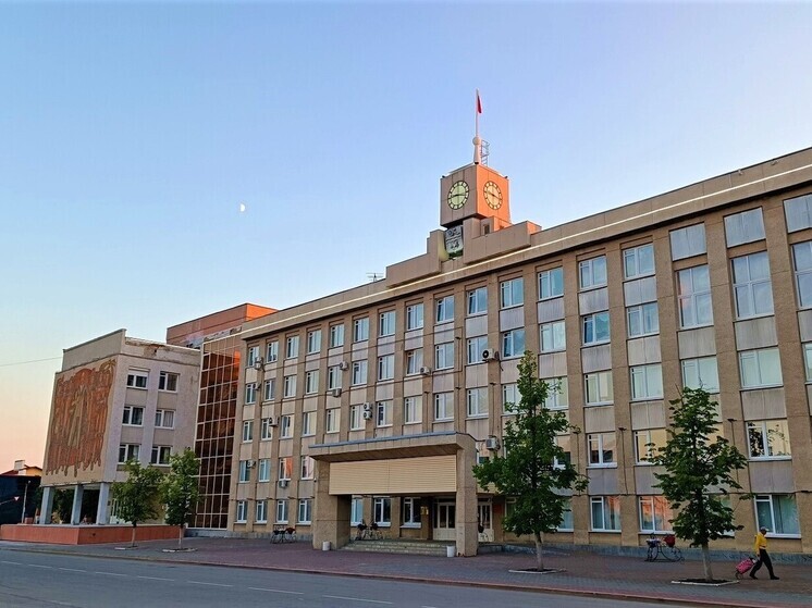 Экс-заместитель главы администрации Каменского ГО обвиняется в получении взятки