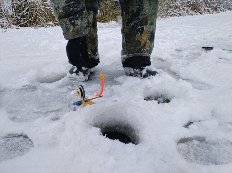 В Сланцевском районе двое рыбаков ушли проверять жерлицы и не вернулись