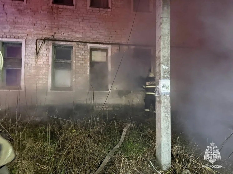 Спасли 10 человек: в Твери горел многоквартирный дом