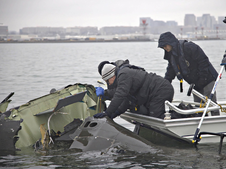 Правительство США признало ошибки при авиакатастрофе с 67 жертвами