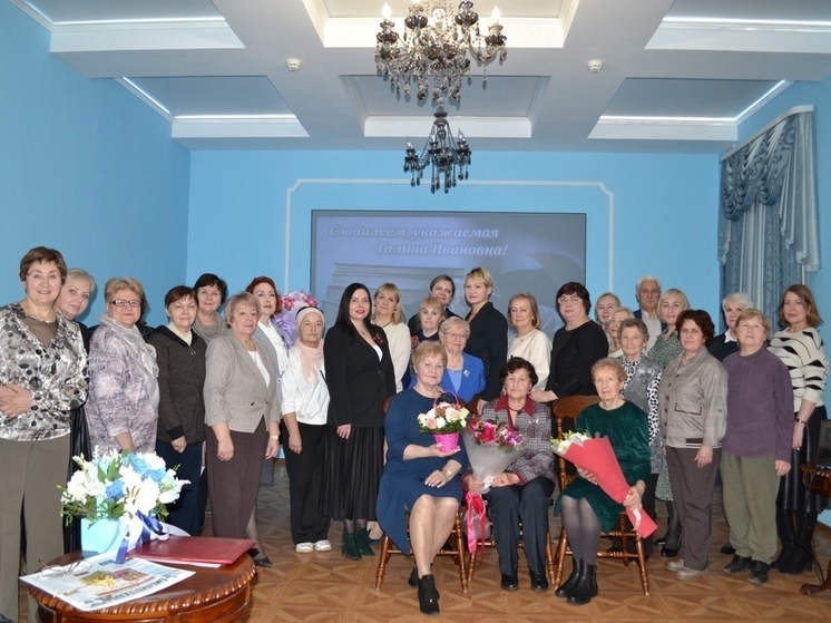 В смоленской библиотеке им. А.Т. Твардовского отметили юбилей Галины Артамоновой