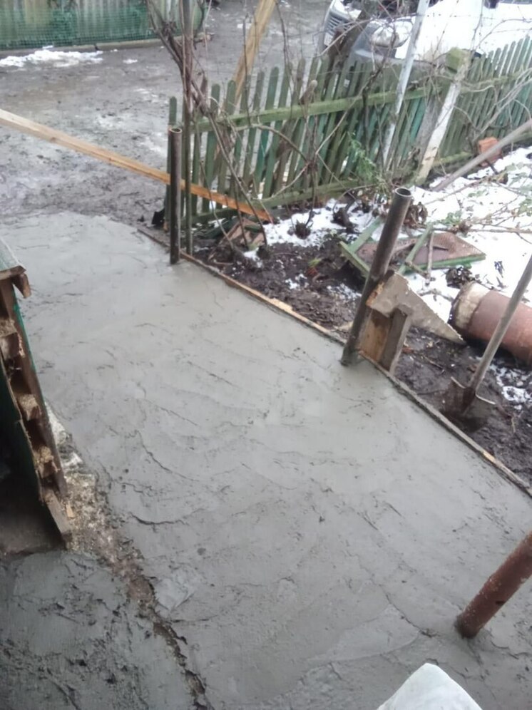 В Молочанске установлен новый пандус для жителя с ограниченными возможностями