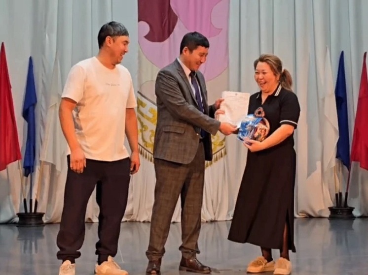 Семьи Калмыкии получили деньги на земельные участки