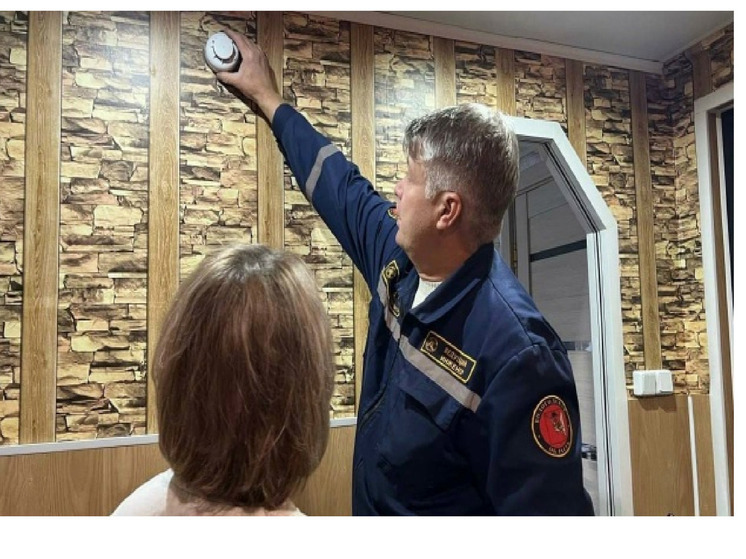Пожарные извещатели установят в домах 1,8 тысяч семей Вологодской области