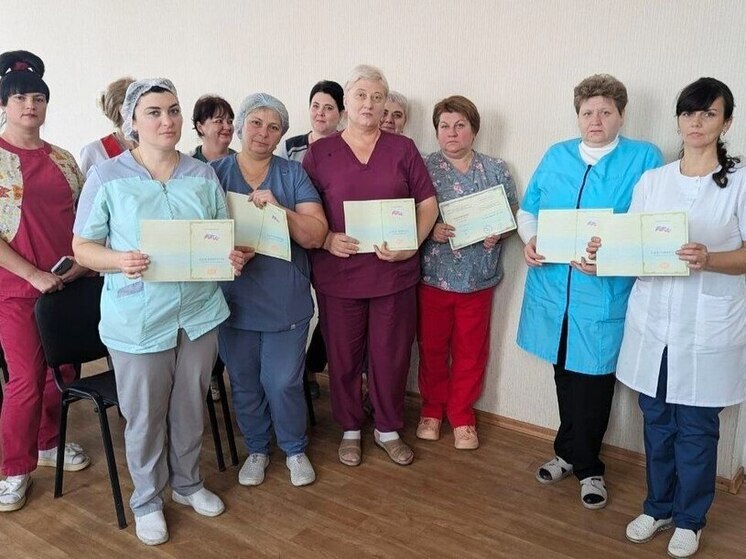 27 работников горбольницы Енакиево в рамках нацпроекта "Кадры" прошли бесплатное обучение