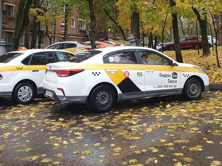 25% квота и 7 лет отсрочки: Госдума утвердила льготы для таксистов на личных авто