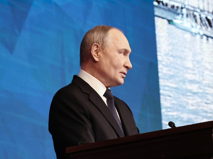 FT: в ЕС напуганы заявлениями Путина об ответе на кражу активов России