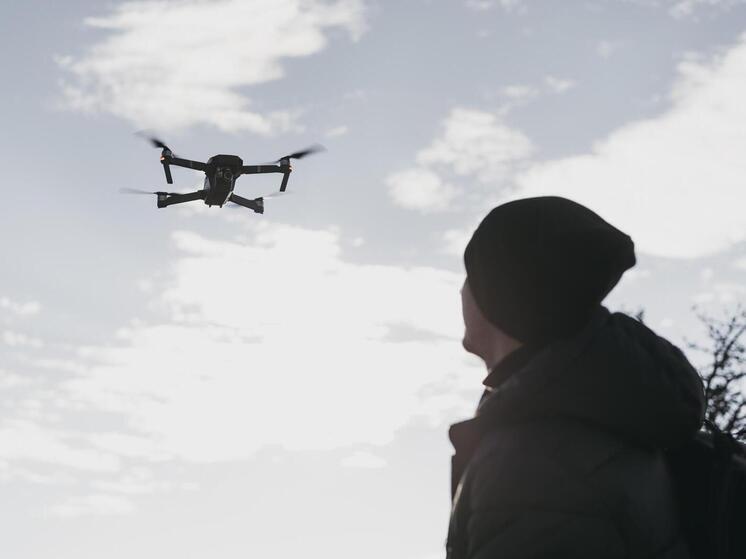 В Брянске набирают пилотов дронов на контрактную военную службу