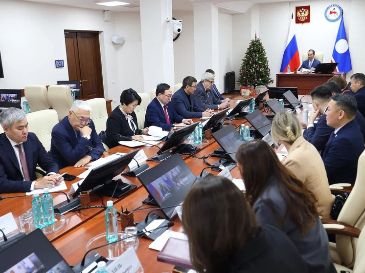 Отправили 307 тонн гуманитарного груза: в Якутии комиссия «Вместе к Победе!» подвела итоги годовой работы