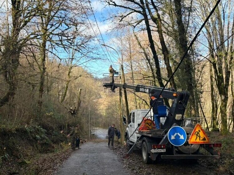 В Сочи провели работы по благоустройству и санитарные уборки в отдельных частях Лазаревского и Хостинского районов