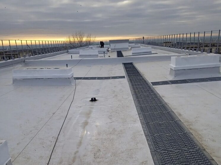 В Новотроицком отремонтировали кровлю многоквартирного дома