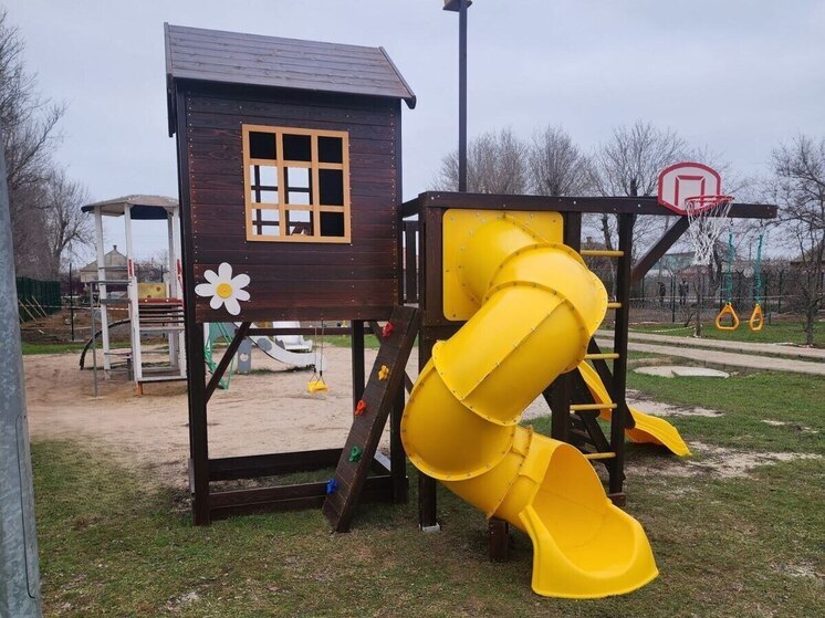 В Геническе Херсонской области открылась новая детская площадка