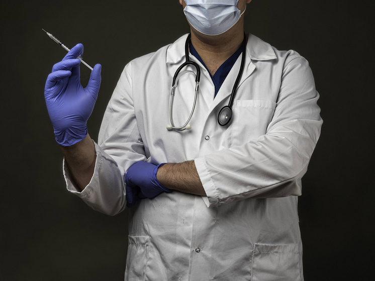 Французский суд приговорил врача-анестезиолога к пожизненному заключению за отравление 30 пациентов