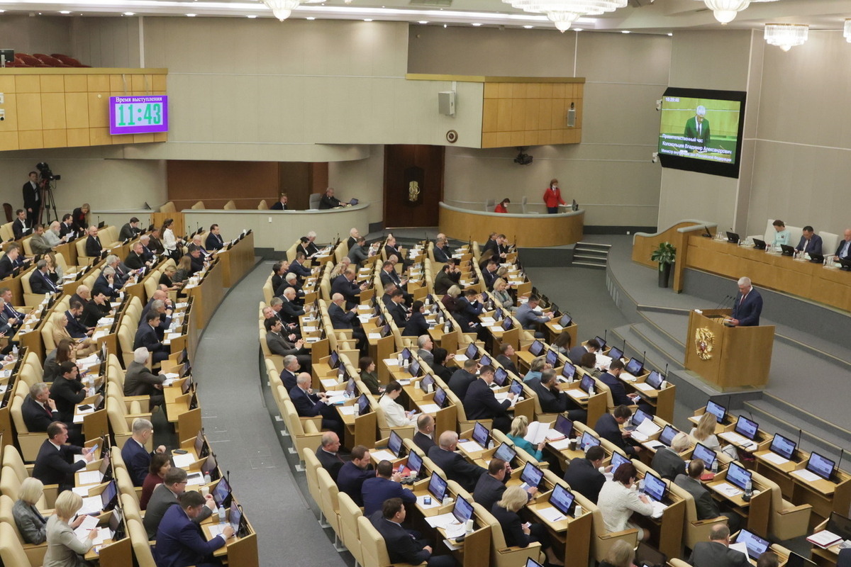 Ежегодную декларацию доходов чиновников могут отменить