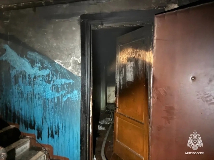 Вредная привычка стала причиной пожара в доме в Твери, откуда спасли 10 человек