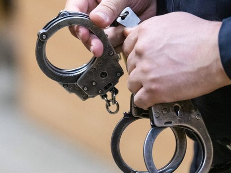 В Чувашии задержали полицейского за вымогательство денег у участника СВО