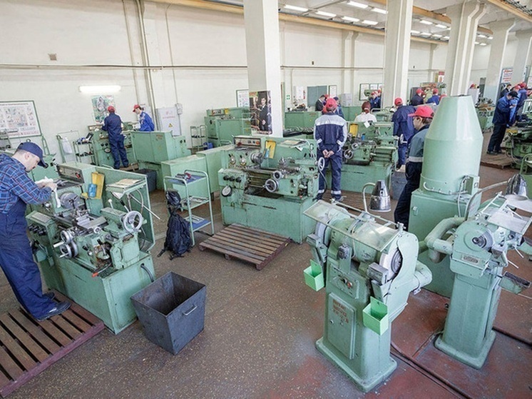 В начала декабря федеральные СМИ облетела новость о том, что в аэропорту Домодедово был задержан гражданин России, проходящий по делу о мошенничестве в особо крупном размере, он был депортирован прямо из США