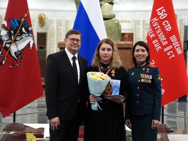 Рентгенолаборанта из Новгородской области наградили за работу в зоне СВО